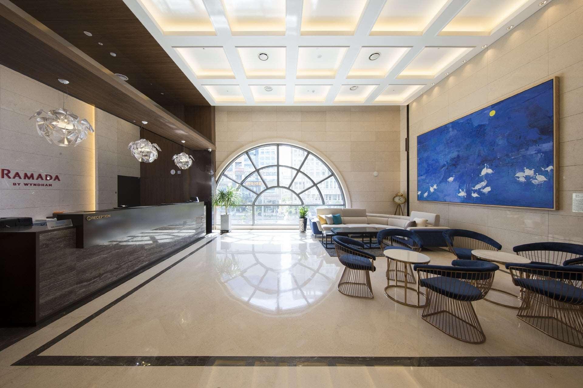 Ramada By Wyndham Daejeon Hotel Buitenkant foto