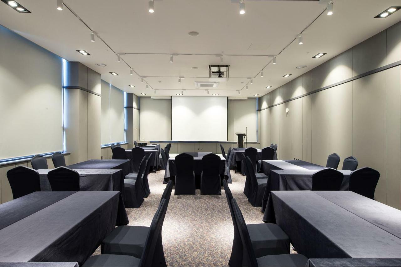 Ramada By Wyndham Daejeon Hotel Buitenkant foto